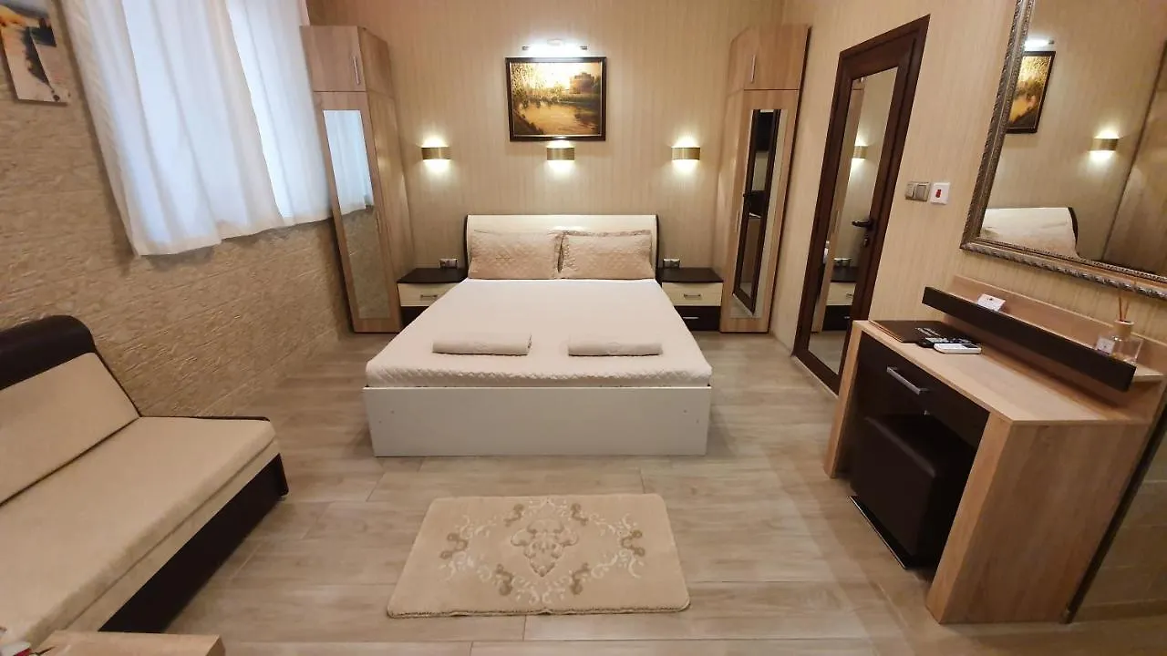 Apartment Deluxe Studios City Center Burgas Bulgaria
